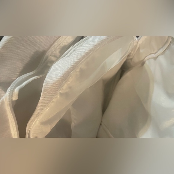 Reebok White and Gray Backpack with Teal Accents! NWT! - Picture 8 of 9